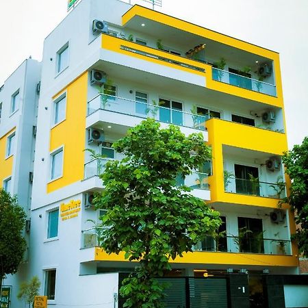 Lime Tree Luxury Studio - Service Apartment Near Artemis Hospital ,Gurgaon Esterno foto