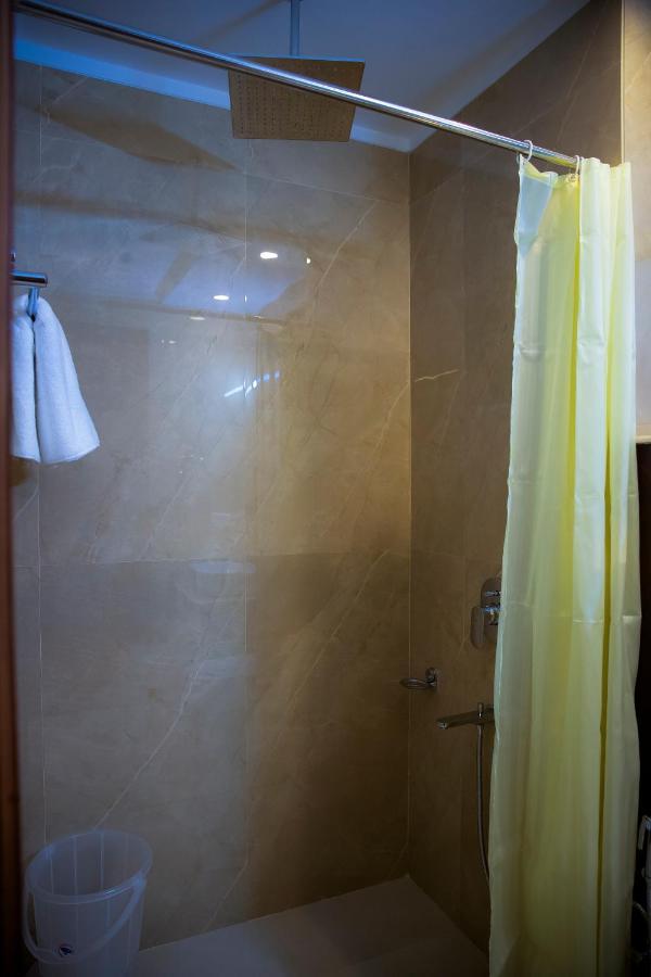 Lime Tree Luxury Studio - Service Apartment Near Artemis Hospital ,Gurgaon Esterno foto